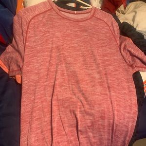 Lululemon large metal vent breathe tee